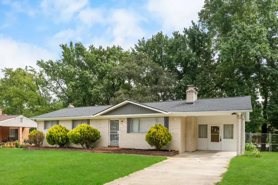 6210 Claridge Rd, Temple Hills, MD 20748-2448