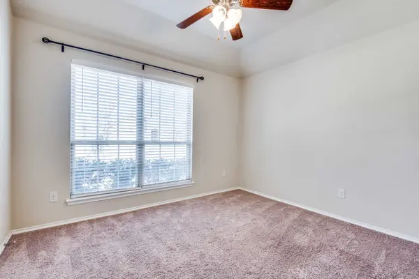 1120 Lake Meadow Ln, Little Elm, TX 75068-8614