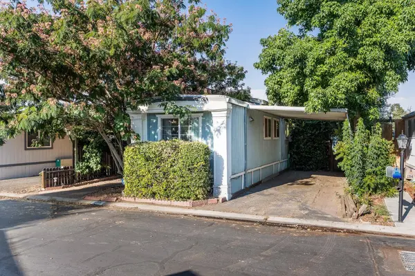 9360 N Blackstone #195, Fresno, CA 93720