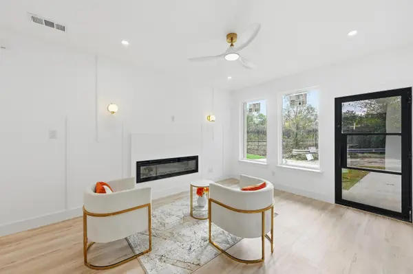 2719 Starks Ave, Dallas, TX 75215-5040