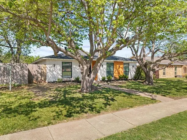 5089 Nash Drive, The Colony, TX 75056