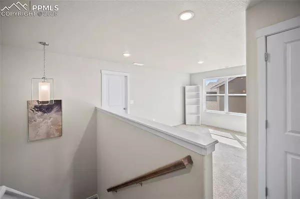 5156 Roundhouse DR, Colorado Springs, CO 80925