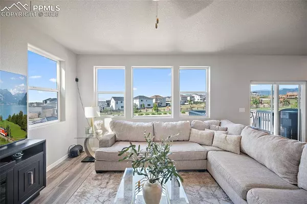 5156 Roundhouse DR, Colorado Springs, CO 80925