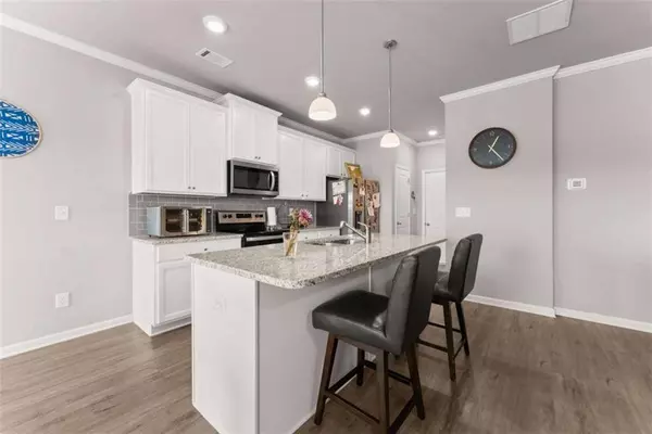 5308 FOX HILL LN, Oakwood, GA 30566