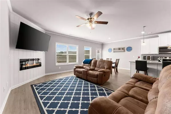 5308 FOX HILL LN, Oakwood, GA 30566