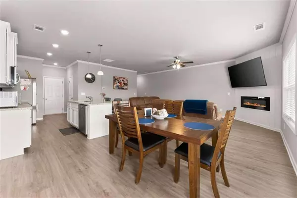 5308 FOX HILL LN, Oakwood, GA 30566