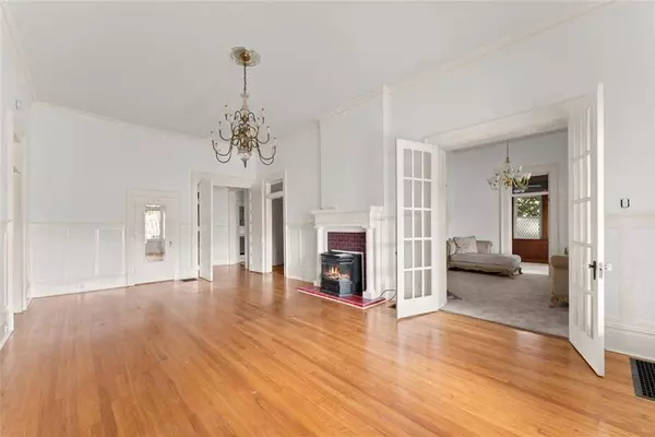 2140 N BROAD ST, Commerce, GA 30529