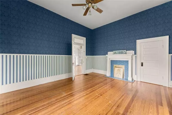 2140 N BROAD ST, Commerce, GA 30529