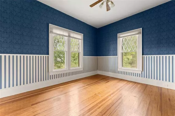 2140 N BROAD ST, Commerce, GA 30529