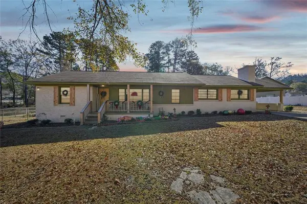 3326 Livingston TRCE, Sylacauga, AL 35150