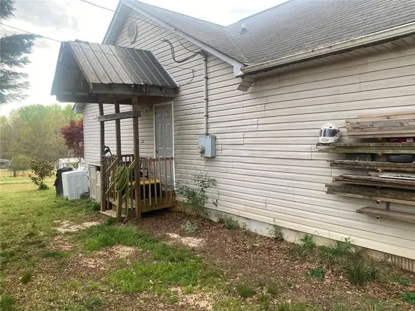 3214 Brackett DR, Gainesville, GA 30506