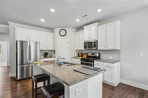 4601 Sweetwater DR, Gainesville, GA 30504