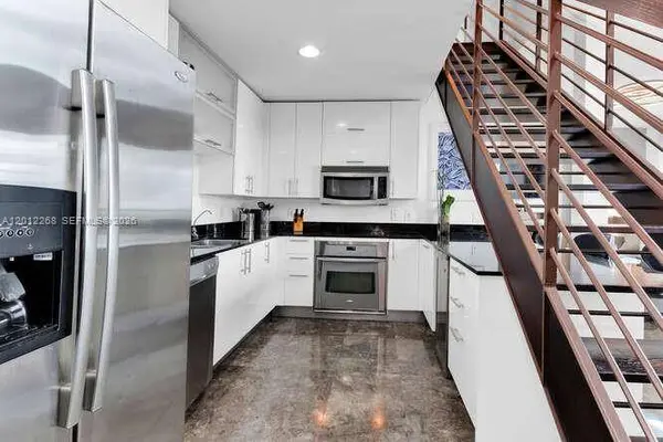 60 SW 13th St #4005, Miami, FL 33130