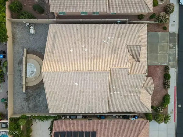 514 Enchanted Lakes DR, Henderson, NV 89052