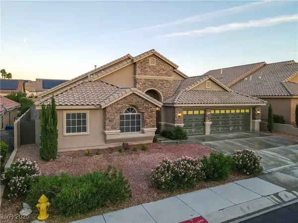 514 Enchanted Lakes DR, Henderson, NV 89052
