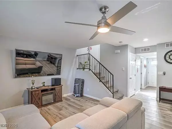 4078 Gold Coast DR, Las Vegas, NV 89121