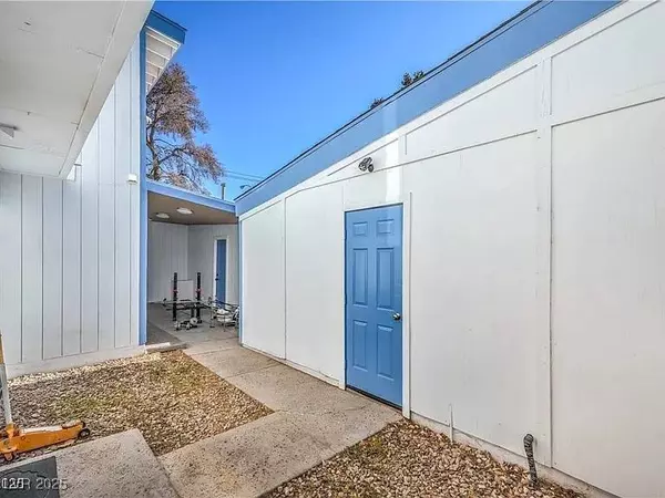 4078 Gold Coast DR, Las Vegas, NV 89121