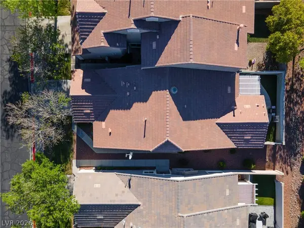 10200 Juniper Creek LN, Las Vegas, NV 89145