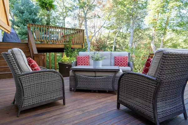 62 Three Ponds Dr, Barnstable, MA 02632