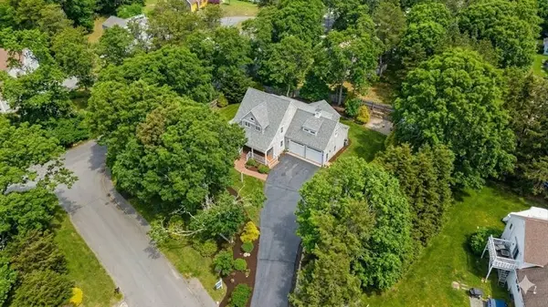 10 Abbey Gate Rd, Barnstable, MA 02635