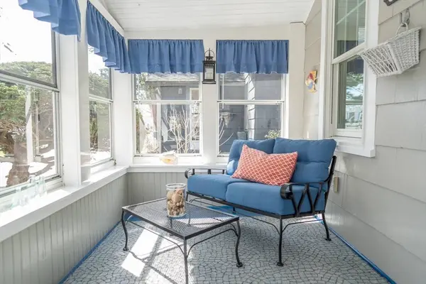 10 Essex Pl, Harwich, MA 02646