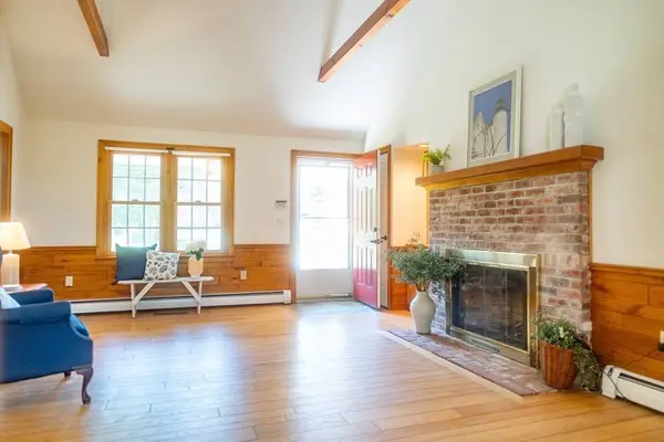 58 Scarsdale Rd, Dennis, MA 02638