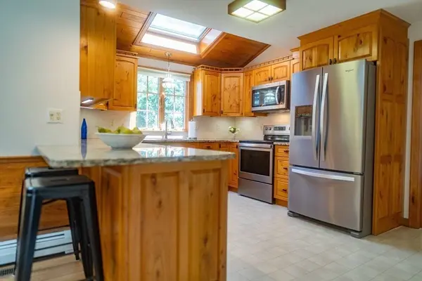 58 Scarsdale Rd, Dennis, MA 02638