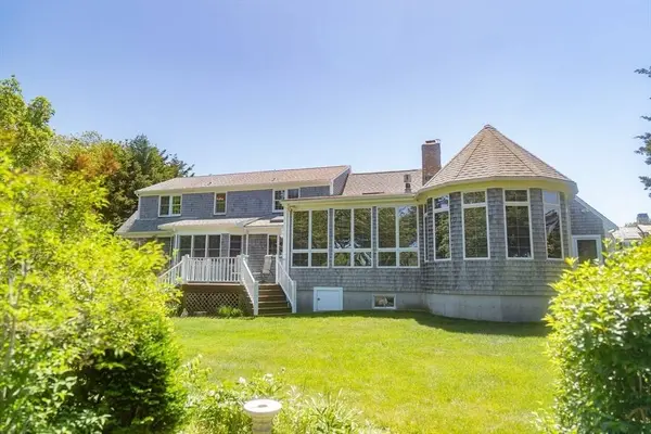58 Scarsdale Rd, Dennis, MA 02638
