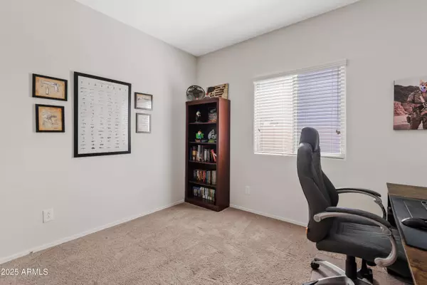 11035 E TOPAZ Avenue, Mesa, AZ 85212