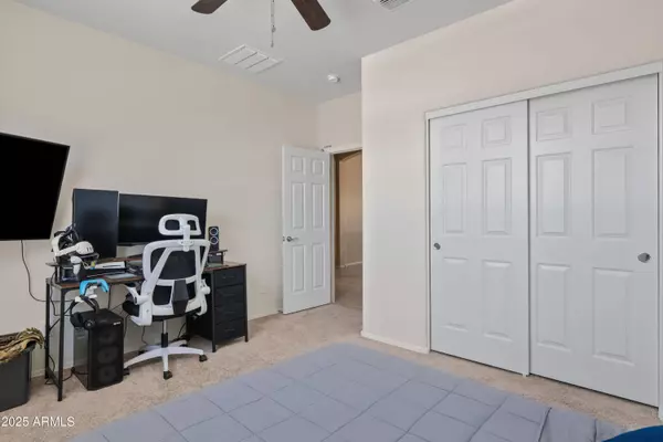11035 E TOPAZ Avenue, Mesa, AZ 85212