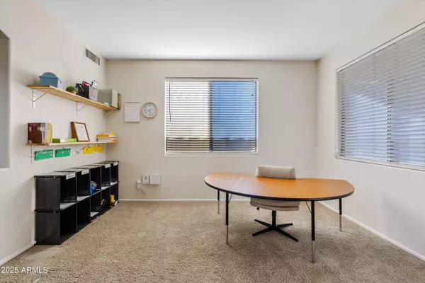 23083 S 212TH Place, Queen Creek, AZ 85142