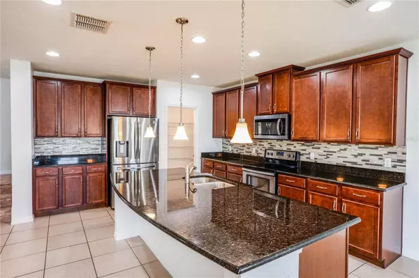 2609 WATERLINE ST, Kissimmee, FL 34743