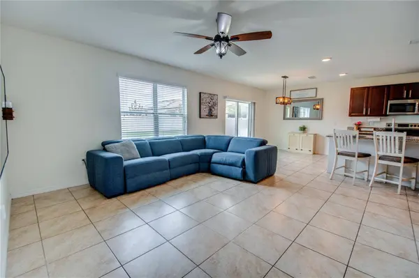 1674 BAY BREEZE DR, St Cloud, FL 34771