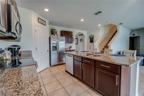 1674 BAY BREEZE DR, St Cloud, FL 34771