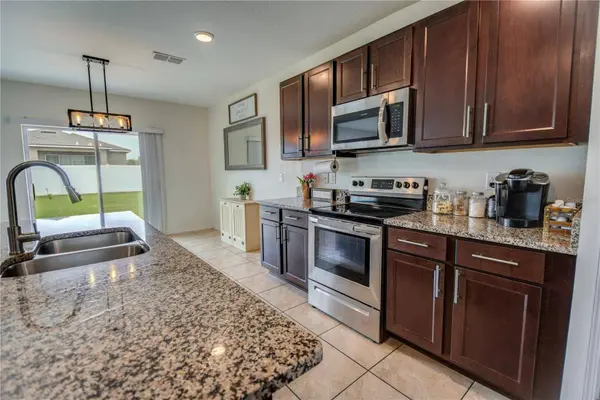 1674 BAY BREEZE DR, St Cloud, FL 34771