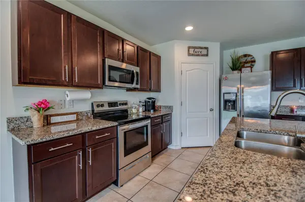 1674 BAY BREEZE DR, St Cloud, FL 34771