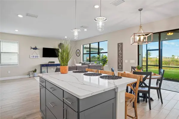 6288 WINDING PINE DR, Nokomis, FL 34275