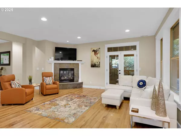 1862 E 43RD AVE, Eugene, OR 97405