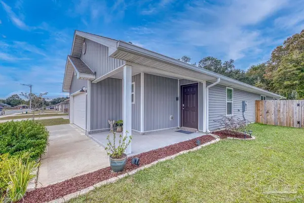 5455 Peach Dr, Pace, FL 32571