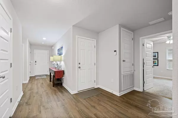 5443 Peach Dr, Pace, FL 32571