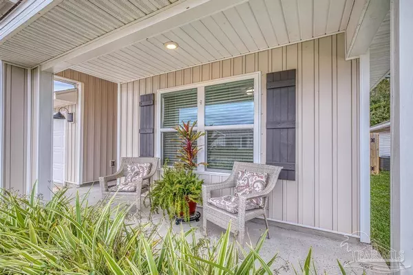 5443 Peach Dr, Pace, FL 32571