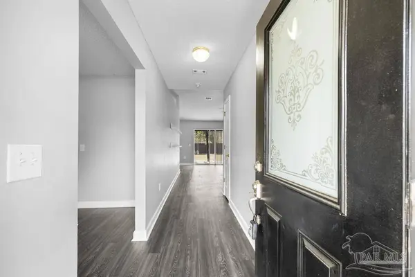 1068 Joaquin Dr, Pensacola, FL 32506