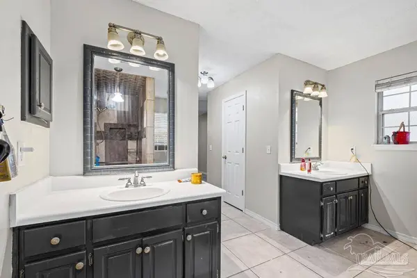 1763 Condor Dr, Cantonment, FL 32533