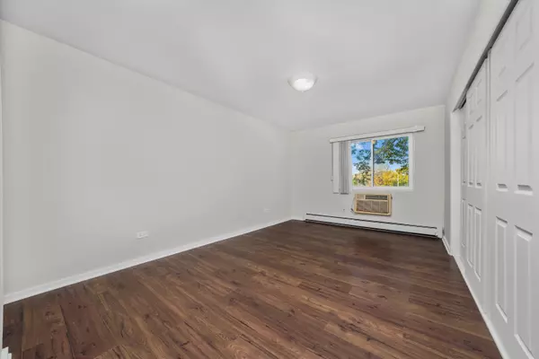 Il 60025,,3617 Central Avenue E. Glenview #201