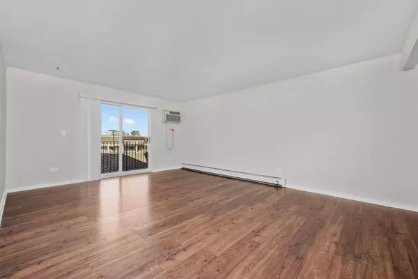 3617 Central Avenue E. Glenview #201, Il 60025,