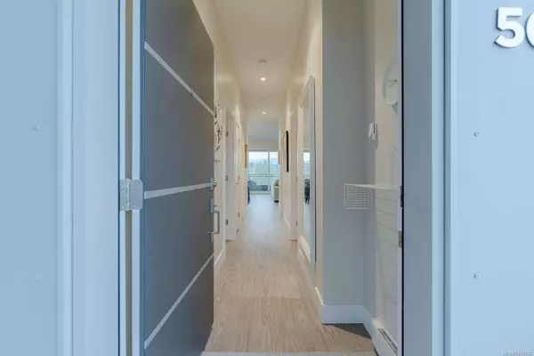 91 Chapel St #508, Nanaimo, BC V9R 0J3