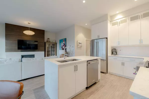 91 Chapel St #508, Nanaimo, BC V9R 0J3