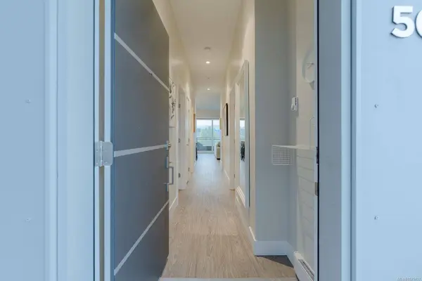 91 Chapel St #508, Nanaimo, BC V9R 0J3