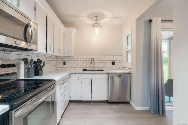 855 Howard Ave #10, Nanaimo, BC V9R 5V4