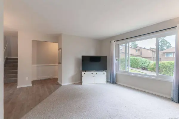 855 Howard Ave #10, Nanaimo, BC V9R 5V4